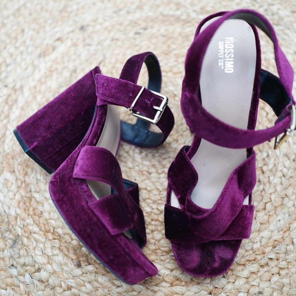 Mossimo Velvet Block Heel Sandals Burgundy 7